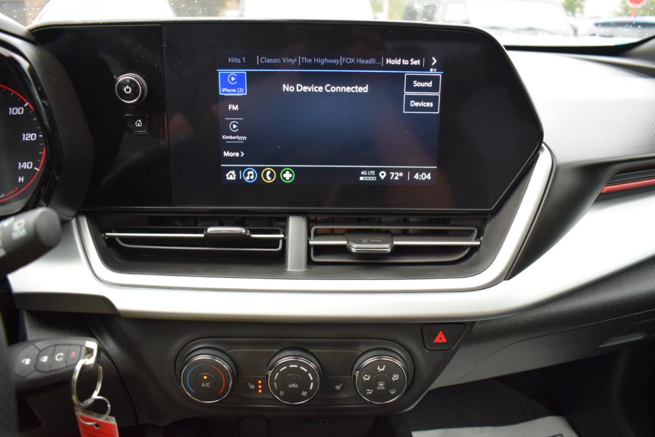 Used 2026 Chevrolet Trax RS w/ Sunroof Package FWD image 24