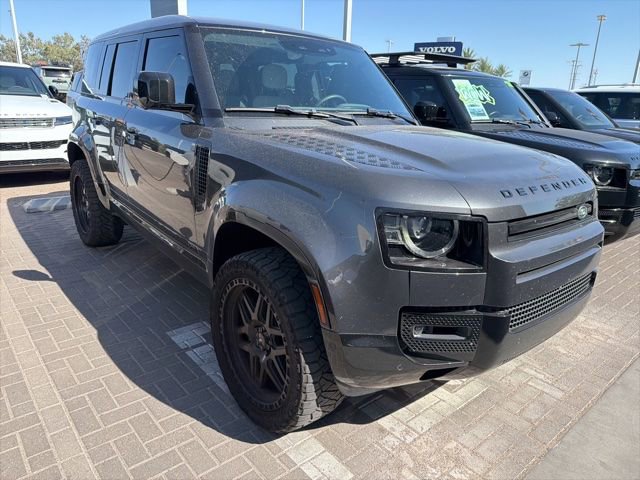 Used 2025 Land Rover Defender 110 V8 AWD/4WD image 5