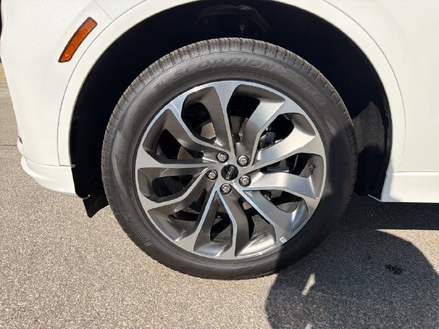 New 2026 Lincoln Aviator AWD w/ Jet Appearance Package image 13