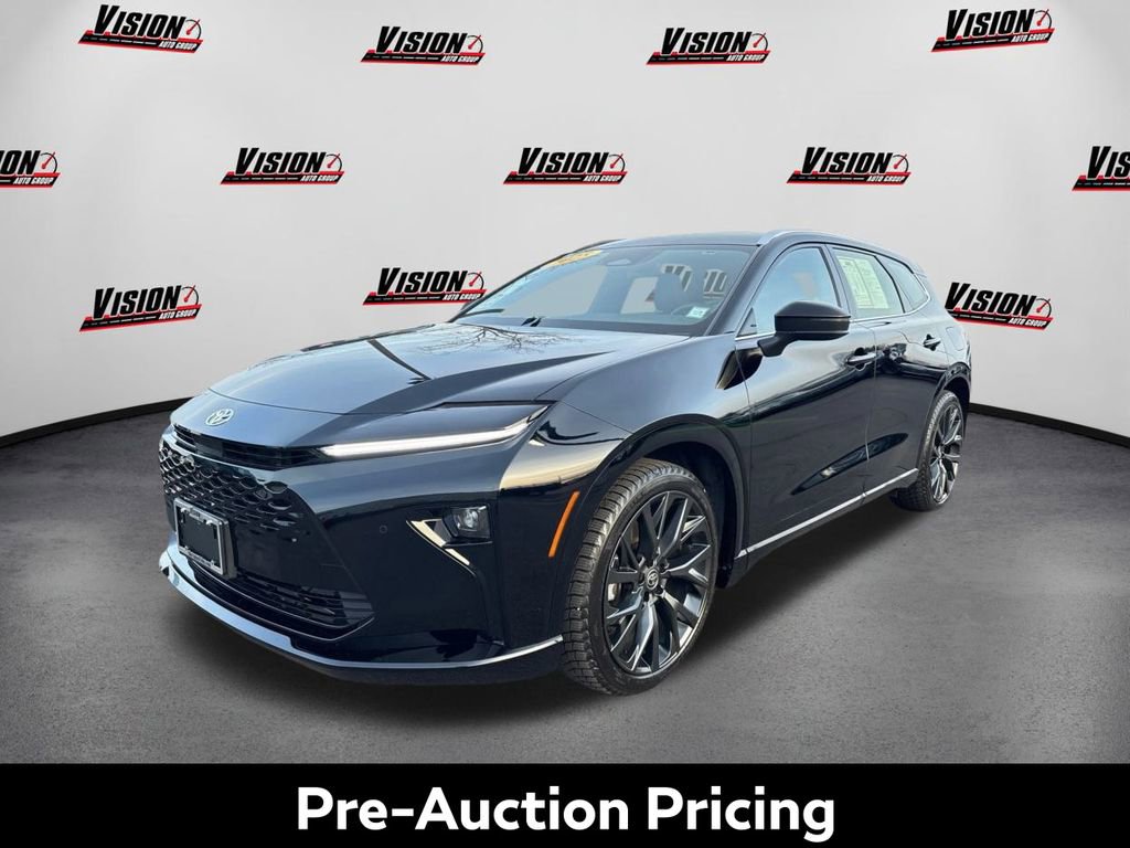 Used 2025 Toyota Crown Signia w/ Advanced Technology Package image 1