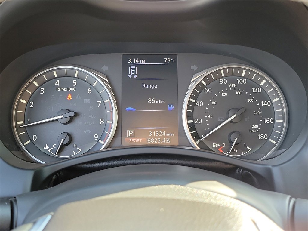 Used 2022 INFINITI Q60 3.0t Luxe w/ Essential Package image 7