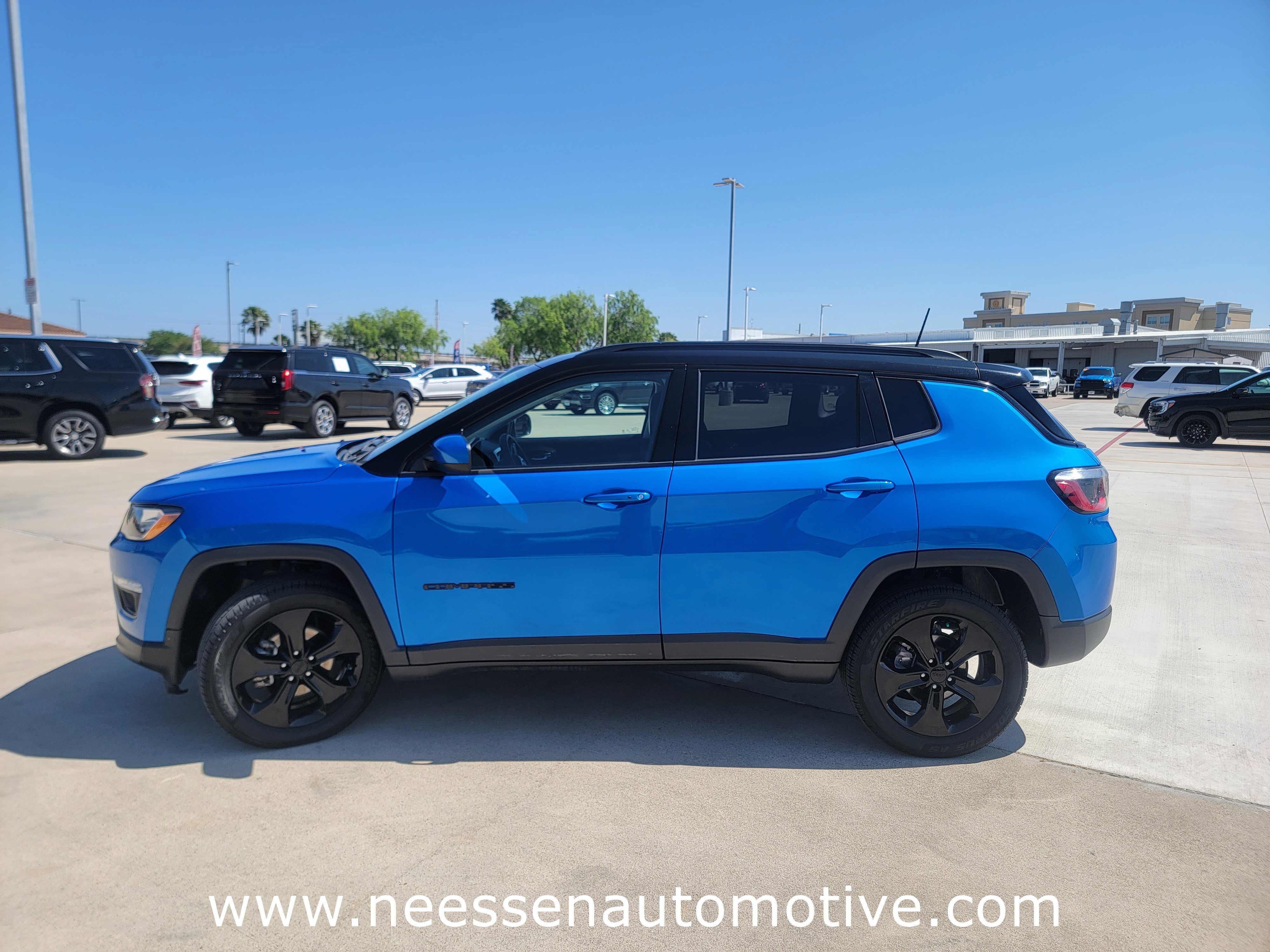Used 2021 Jeep Compass Latitude image 4