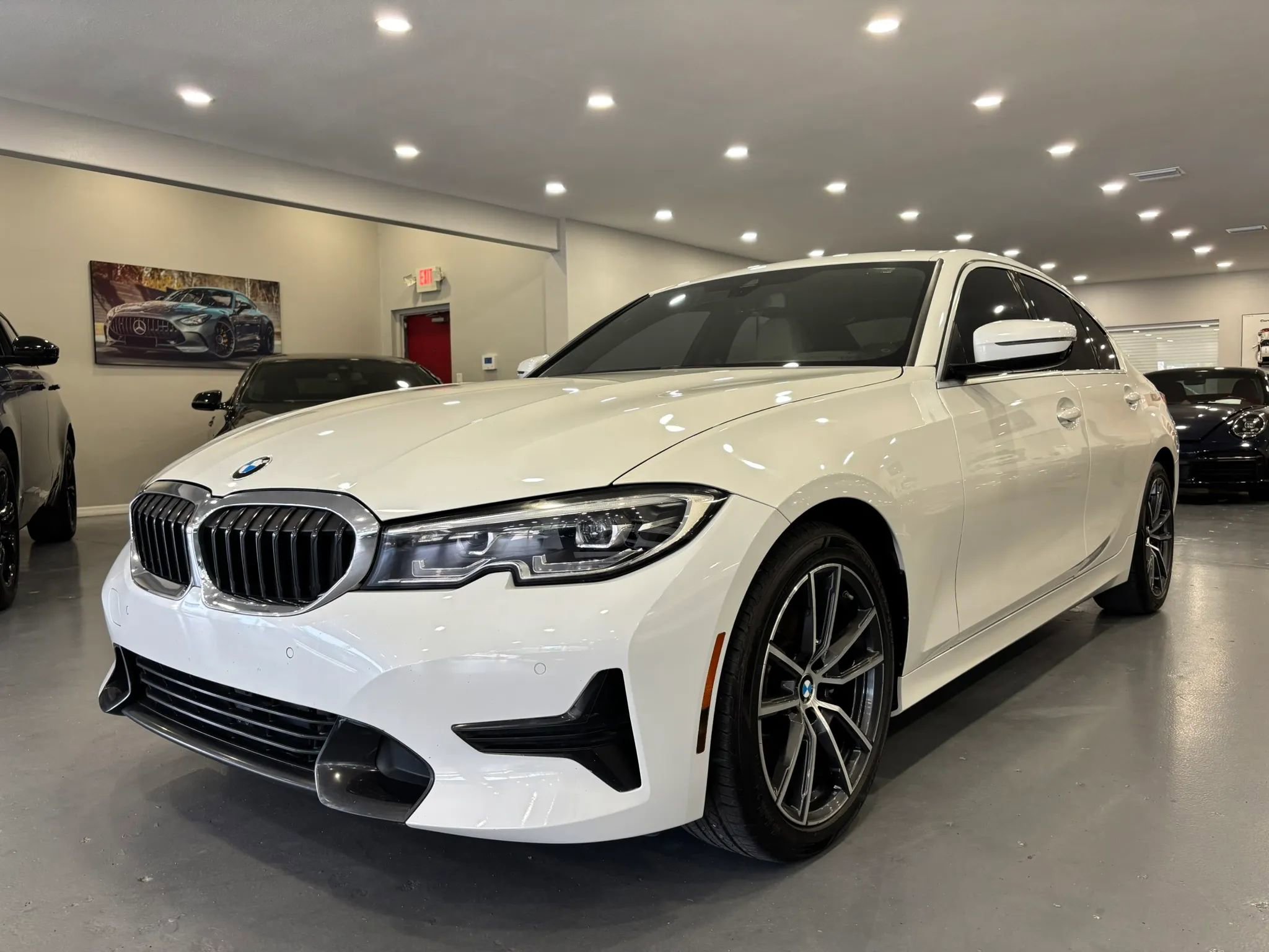 Used 2020 BMW 330i Sedan w/ Convenience Package RWD image 3