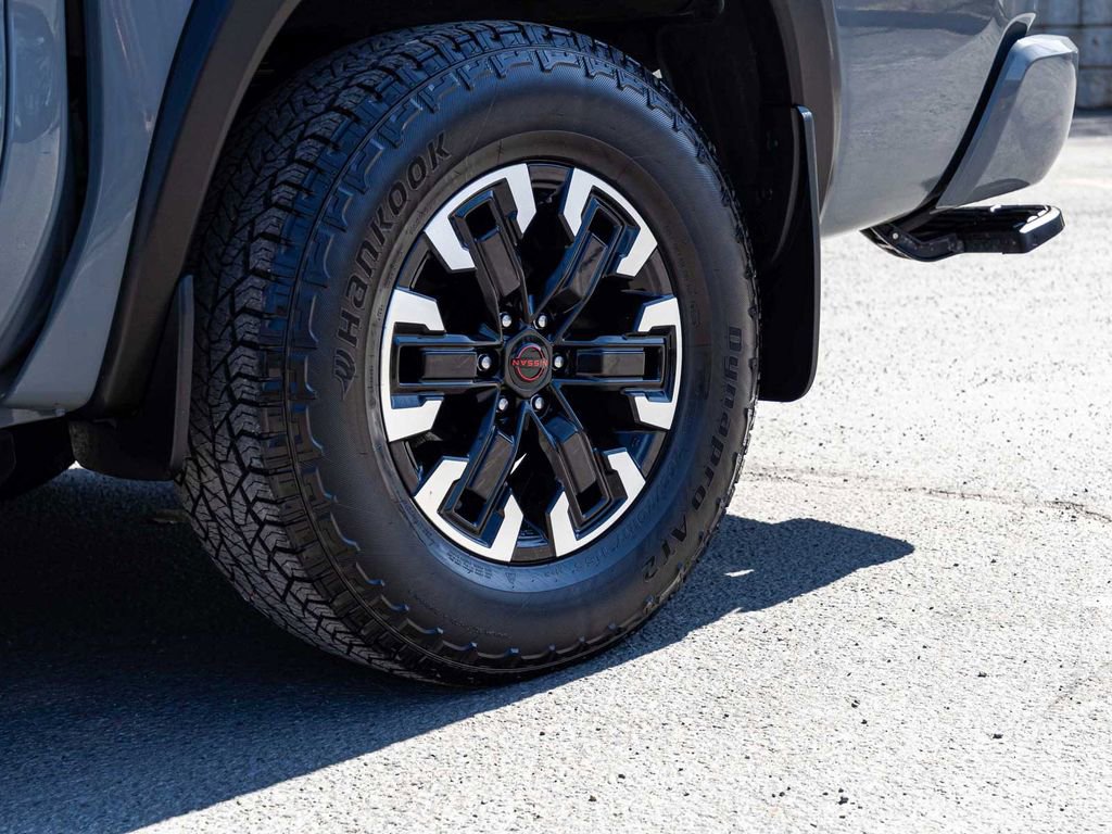 Used 2023 Nissan Frontier PRO-4X w/ Pro Convenience Package image 10