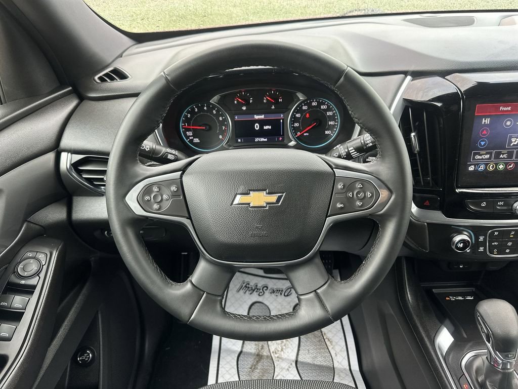 Used 2023 Chevrolet Traverse LT image 14