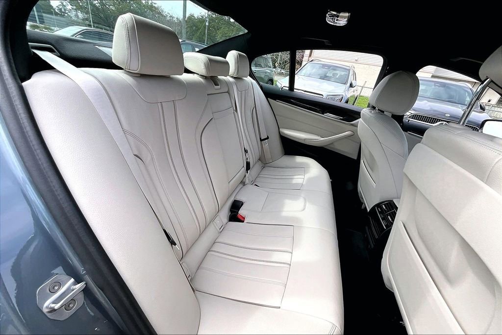 Used 2019 BMW 540i w/ Convenience Package image 22