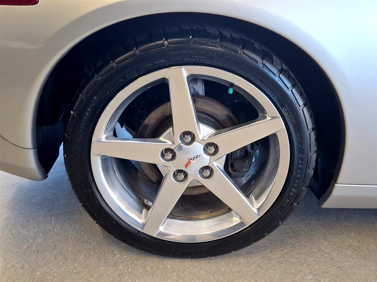 Used 2005 Chevrolet Corvette Convertible w/ Preferred Equipment Group image 9