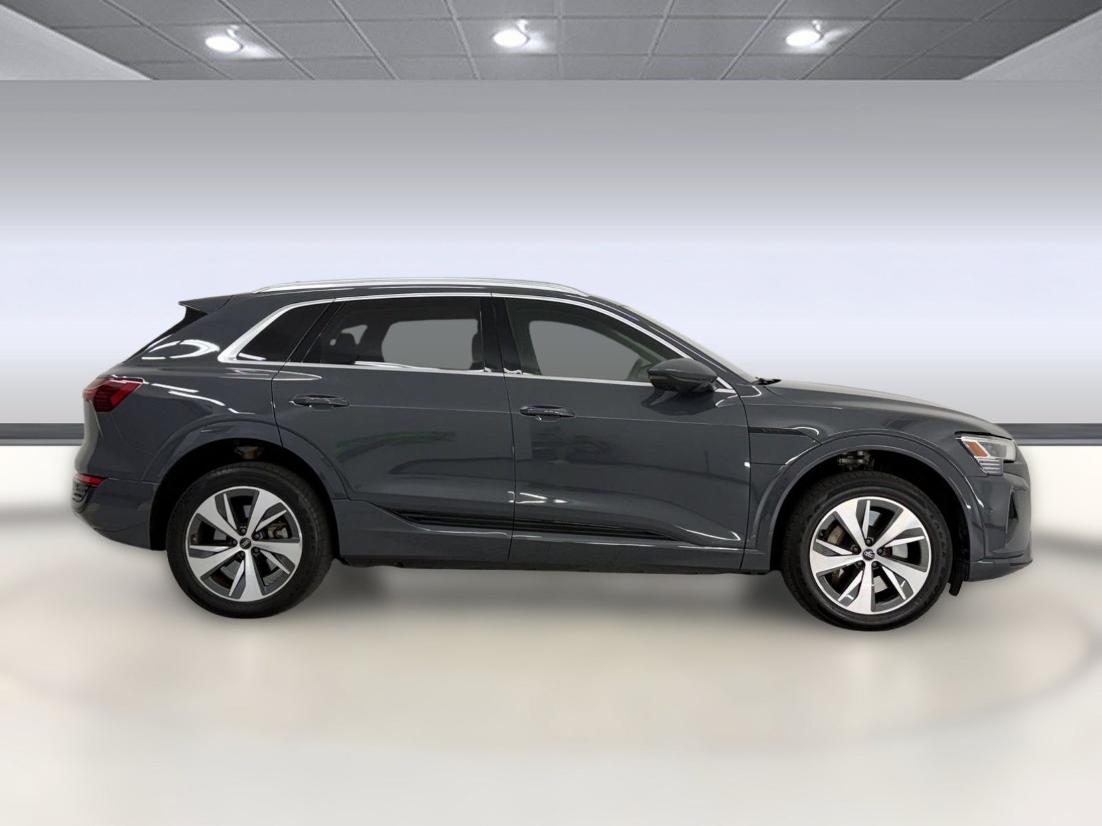 Used 2024 Audi Q8 e-tron Premium Plus w/ Premium Plus Package AWD/4WD image 8