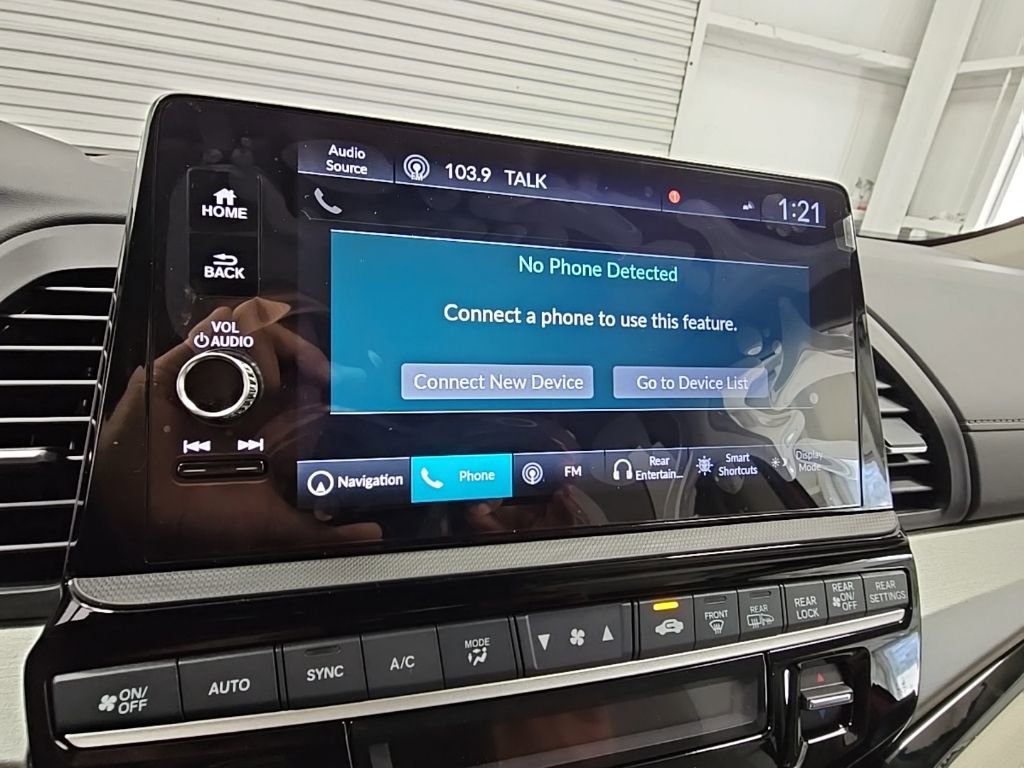 New 2026 Honda Odyssey Touring image 15