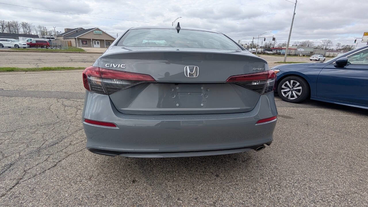 Used 2025 Honda Civic Sport image 5