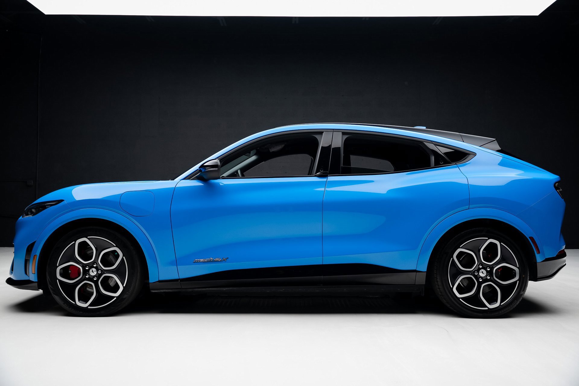 Used 2021 Ford Mustang Mach-E GT image 16