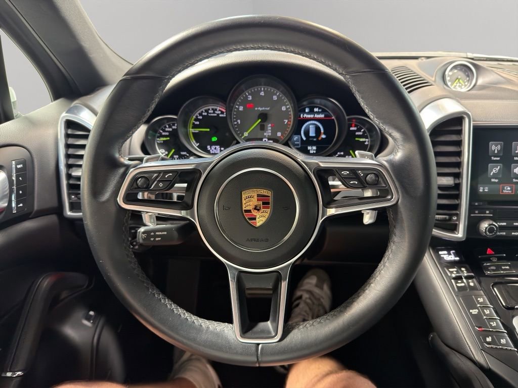 Used 2018 Porsche Cayenne S image 10