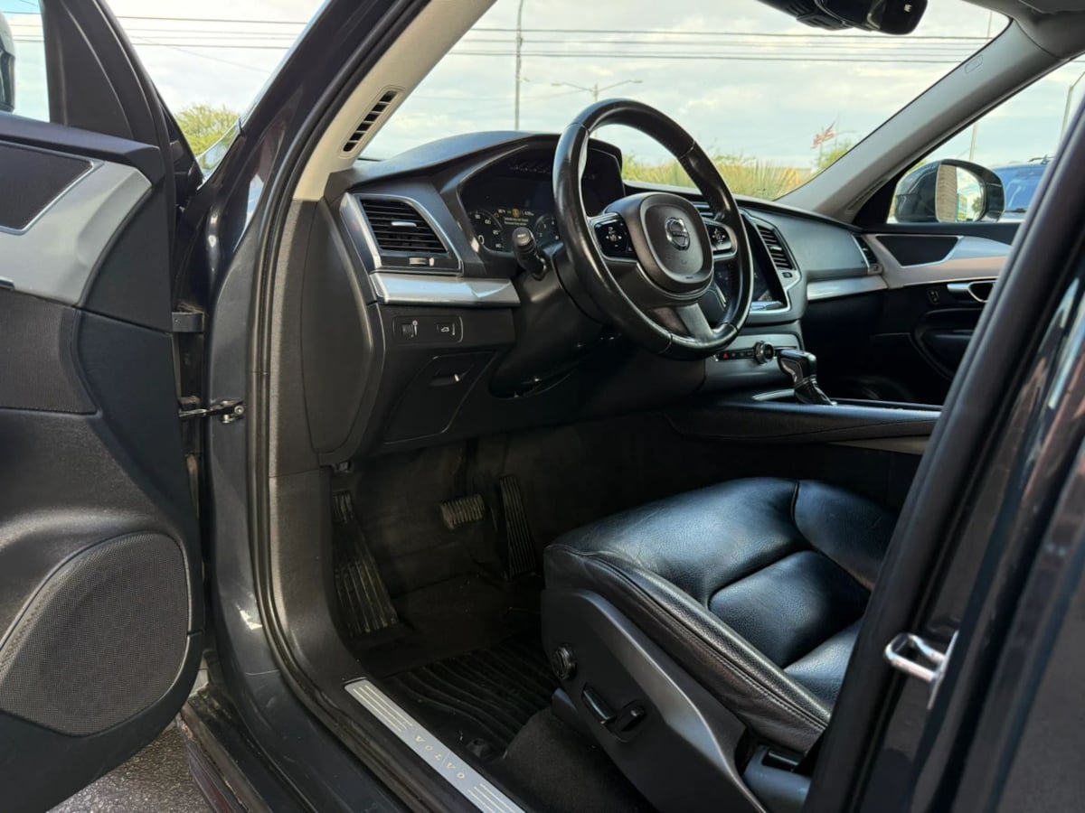 Used 2017 Volvo XC90 T6 Momentum w/ Vision Package AWD/4WD image 40