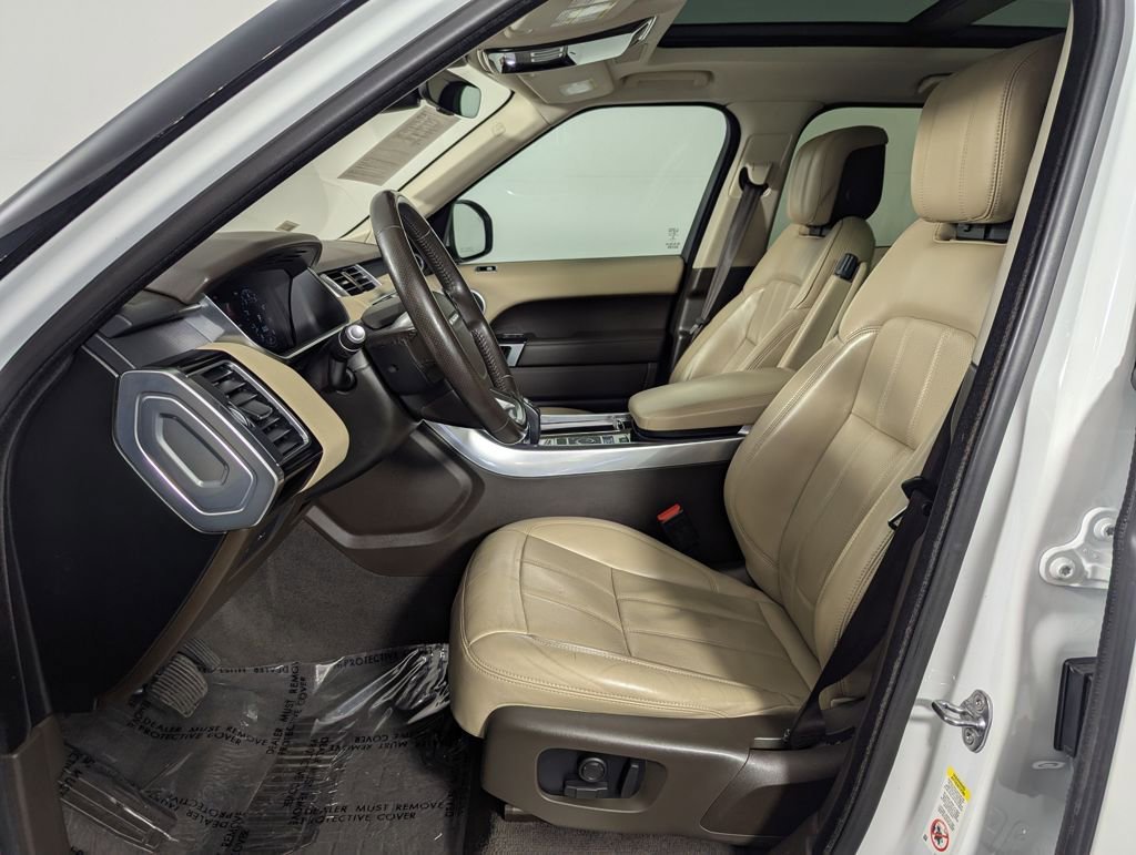 Used 2019 Land Rover Range Rover Sport HSE image 4