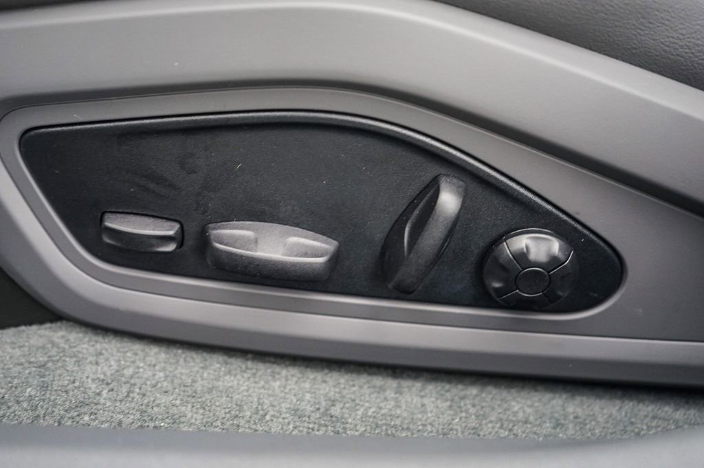 Used 2024 Porsche Taycan image 20