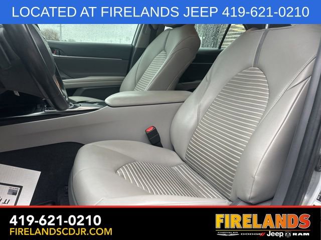 Used 2019 Toyota Camry SE image 16