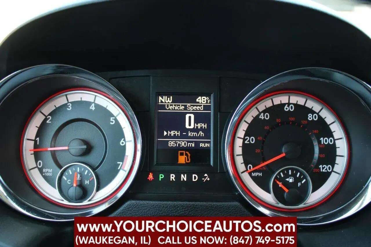 Used 2015 Dodge Grand Caravan SXT w/ Rear Park Assist Package FWD image 23