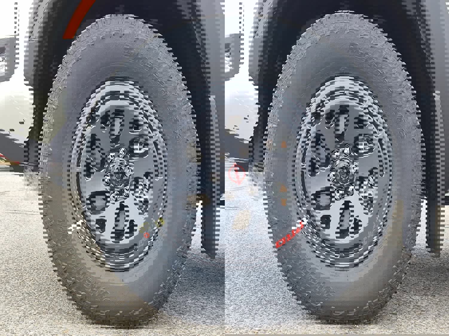 New 2026 Nissan Frontier PRO-4X w/ Tow Package image 6