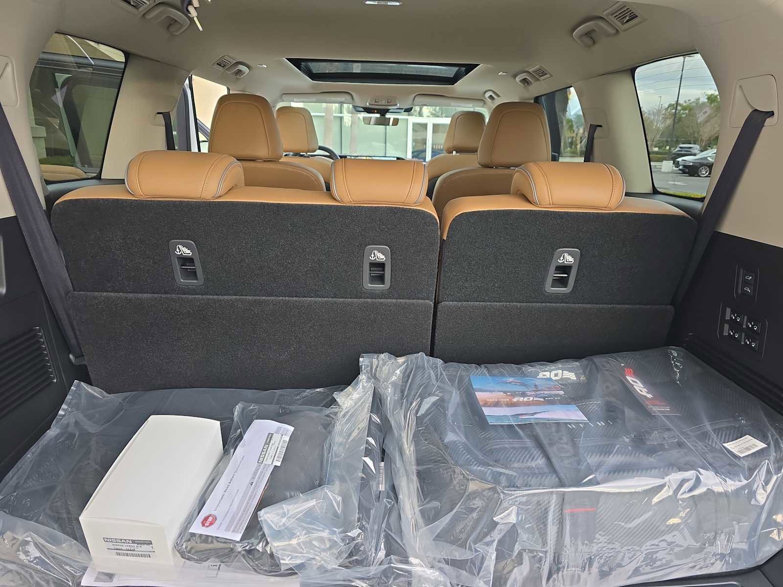 New 2026 INFINITI QX80 Luxe w/ Cargo Package image 27