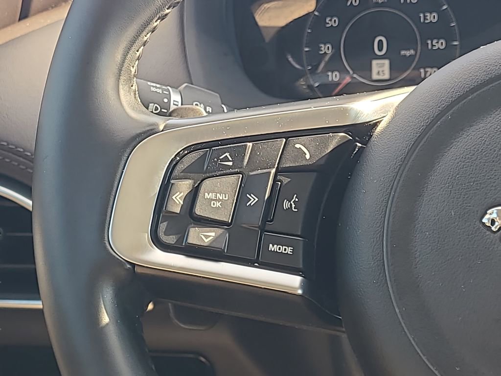Used 2020 Jaguar F-PACE Prestige image 25