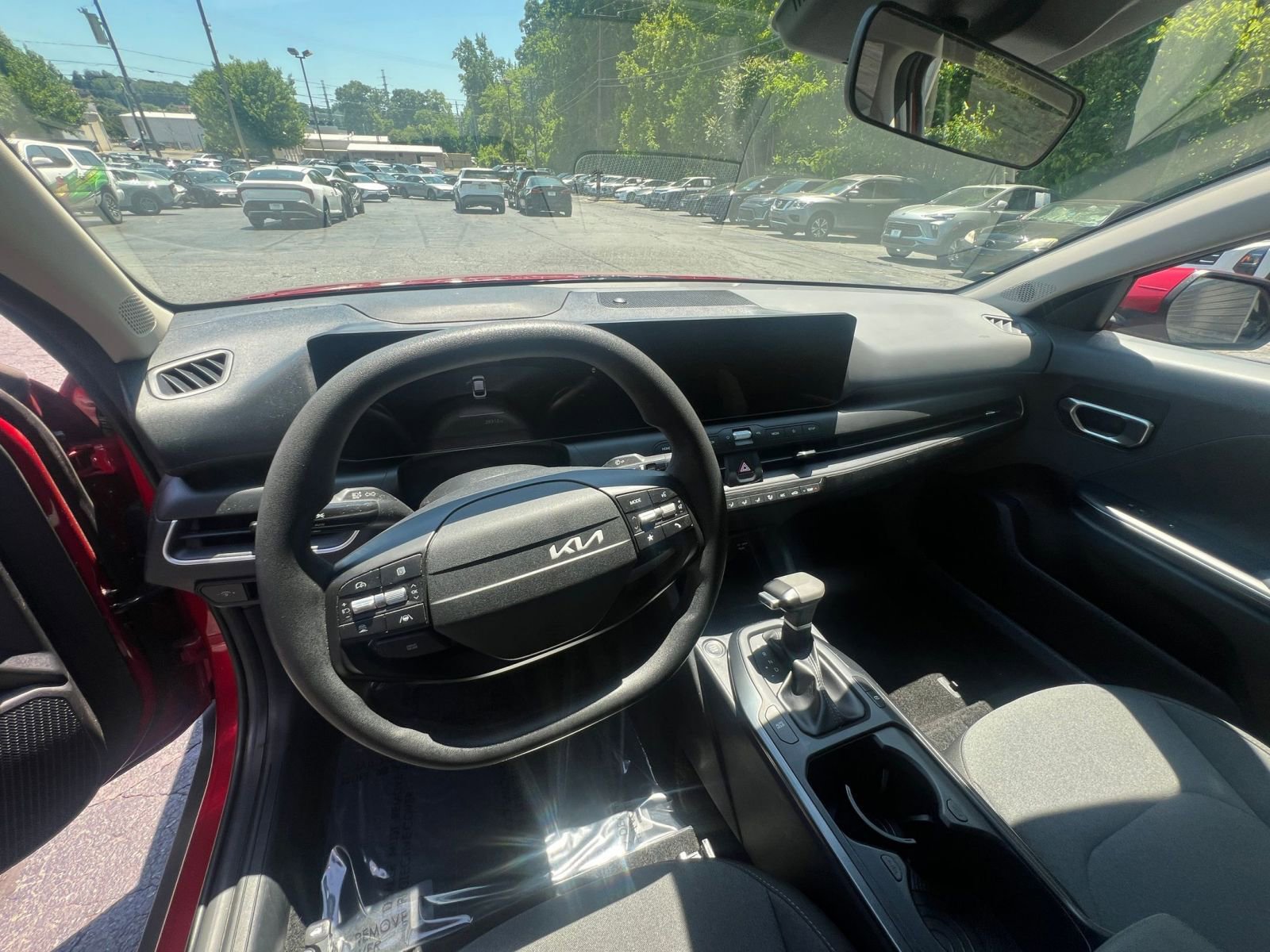 Used 2025 Kia K4 FWD image 29