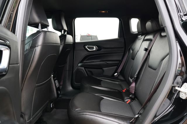 Used 2024 Jeep Compass Latitude w/ Altitude Special Edition image 9