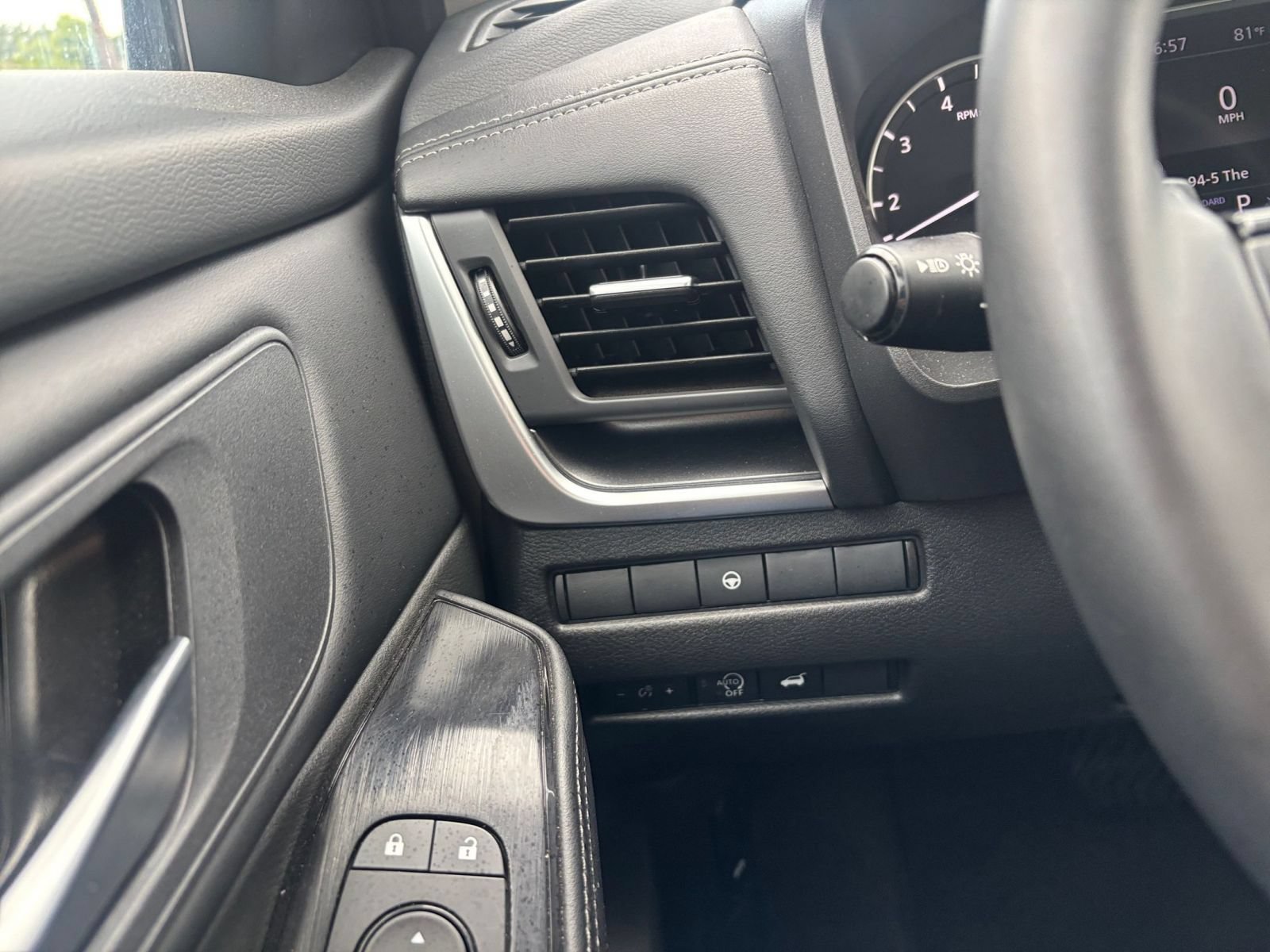 Used 2026 Nissan Rogue SV FWD image 36