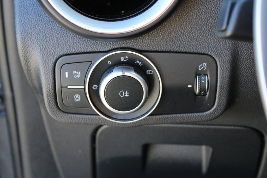 Used 2022 Alfa Romeo Stelvio Sprint image 12