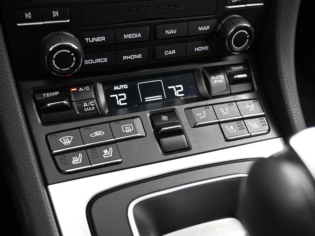 Certified 2019 Porsche 911 Targa 4 AWD/4WD image 22