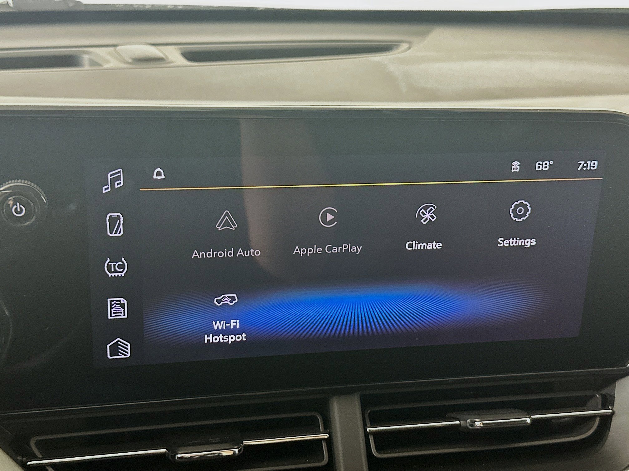 Used 2025 Chevrolet Trax LT image 21