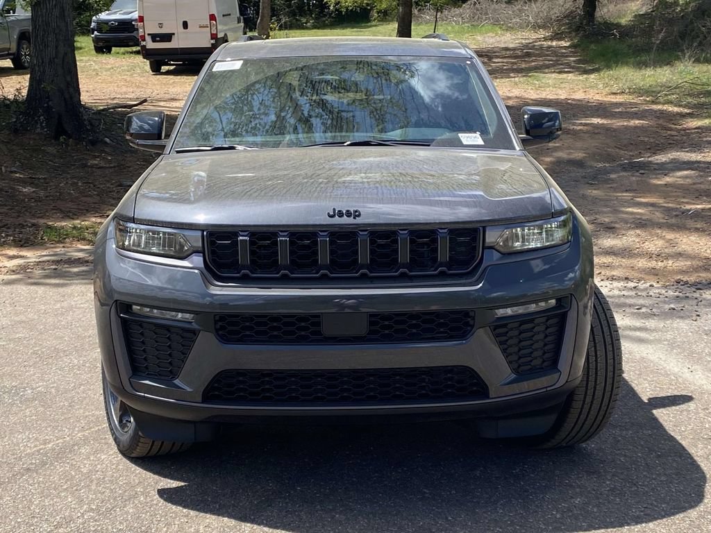 New 2026 Jeep Grand Cherokee L Limited w/ Limited Altitude Package RWD image 2