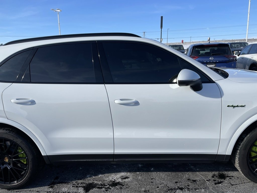 Used 2021 Porsche Cayenne Base image 34