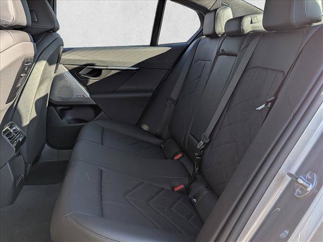 Certified 2025 BMW i5 xDrive40 w/ Premium Package AWD/4WD image 18