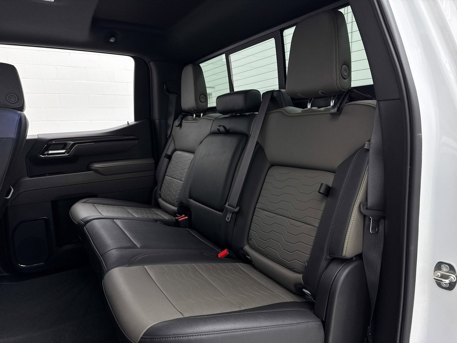 Used 2024 Chevrolet Silverado 1500 ZR2 w/ LPO, Dark Essentials Package image 35