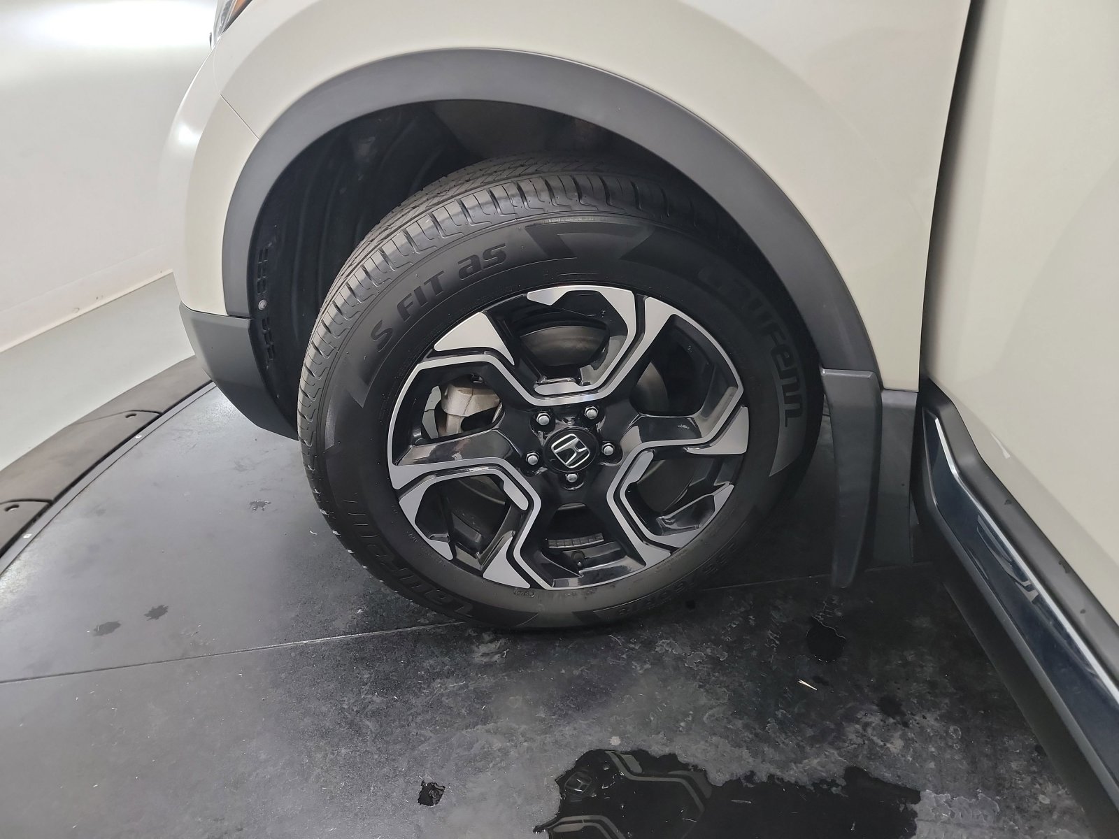 Used 2018 Honda CR-V Touring image 30