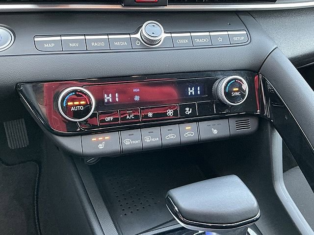 Used 2023 Hyundai Elantra SEL w/ Convenience Package image 23