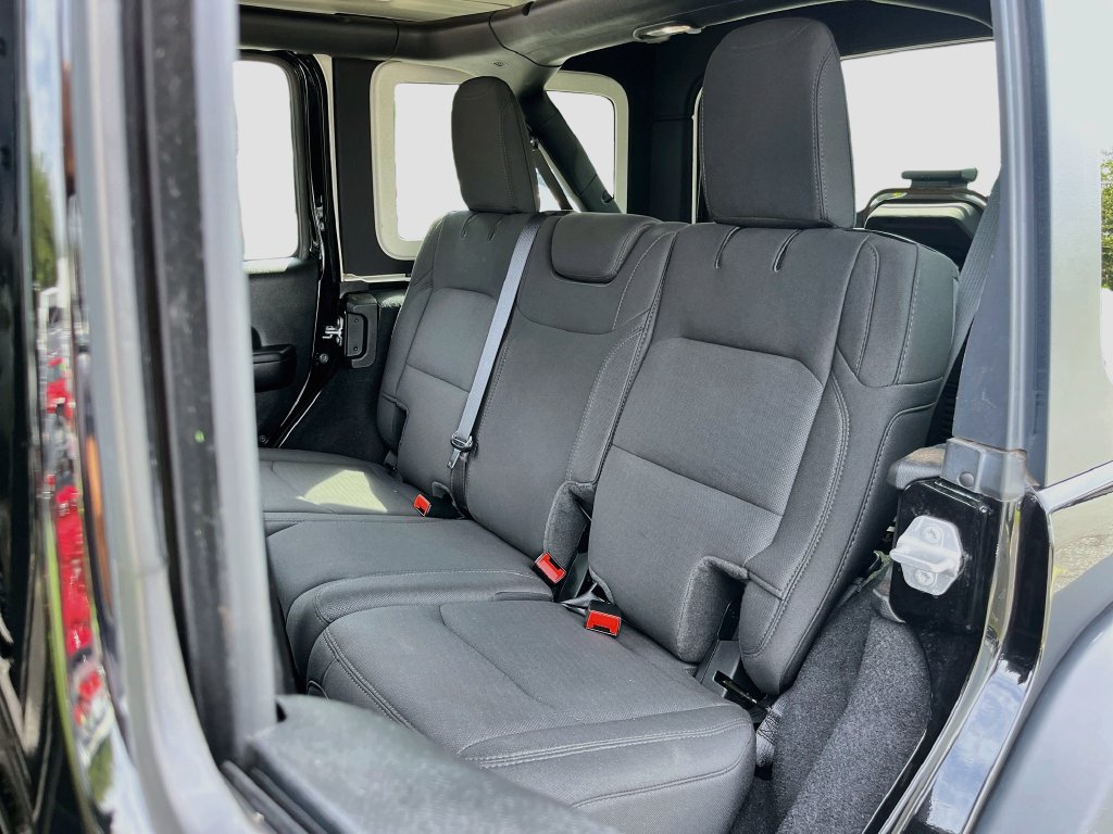 Used 2021 Jeep Wrangler Unlimited Sport AWD/4WD image 23
