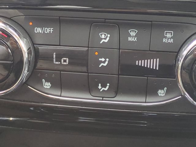 Used 2025 Chevrolet Trax LT w/ LT Convenience Package FWD image 25