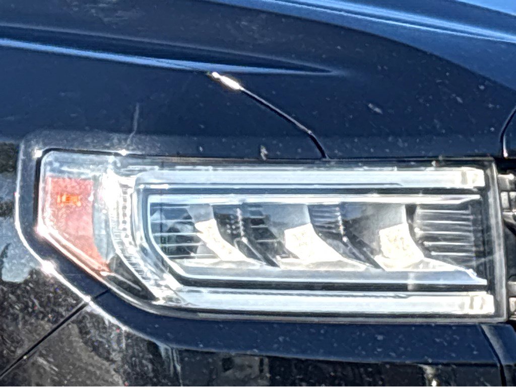 Used 2023 GMC Acadia SLE w/ Driver Convenience Package image 18