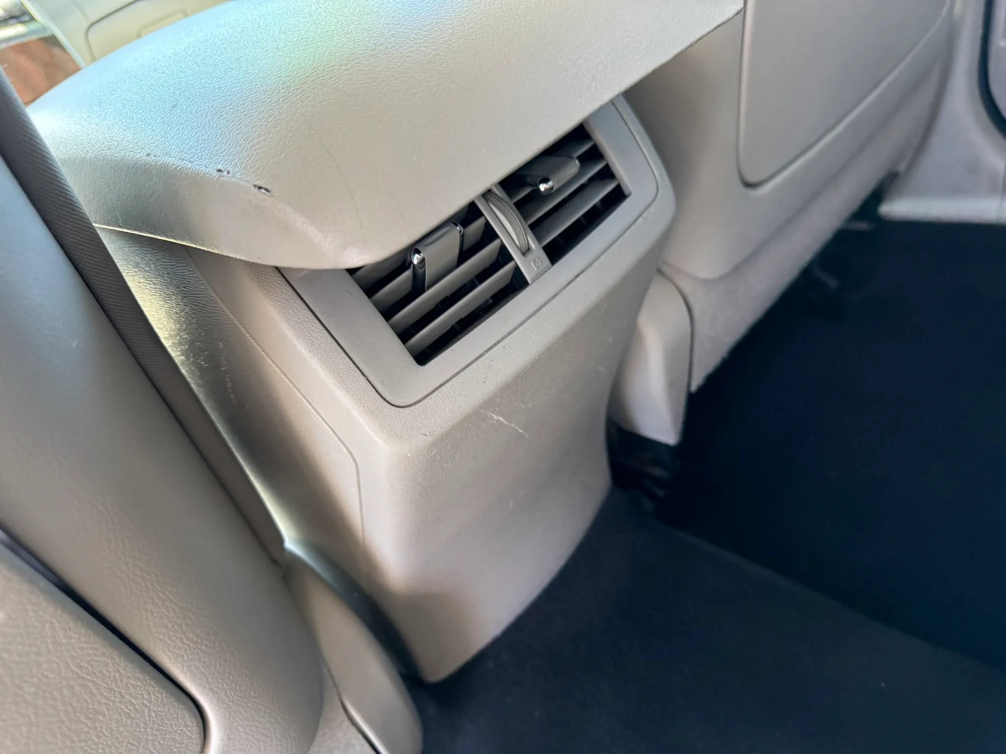 Used 2012 Toyota Venza LE FWD image 10