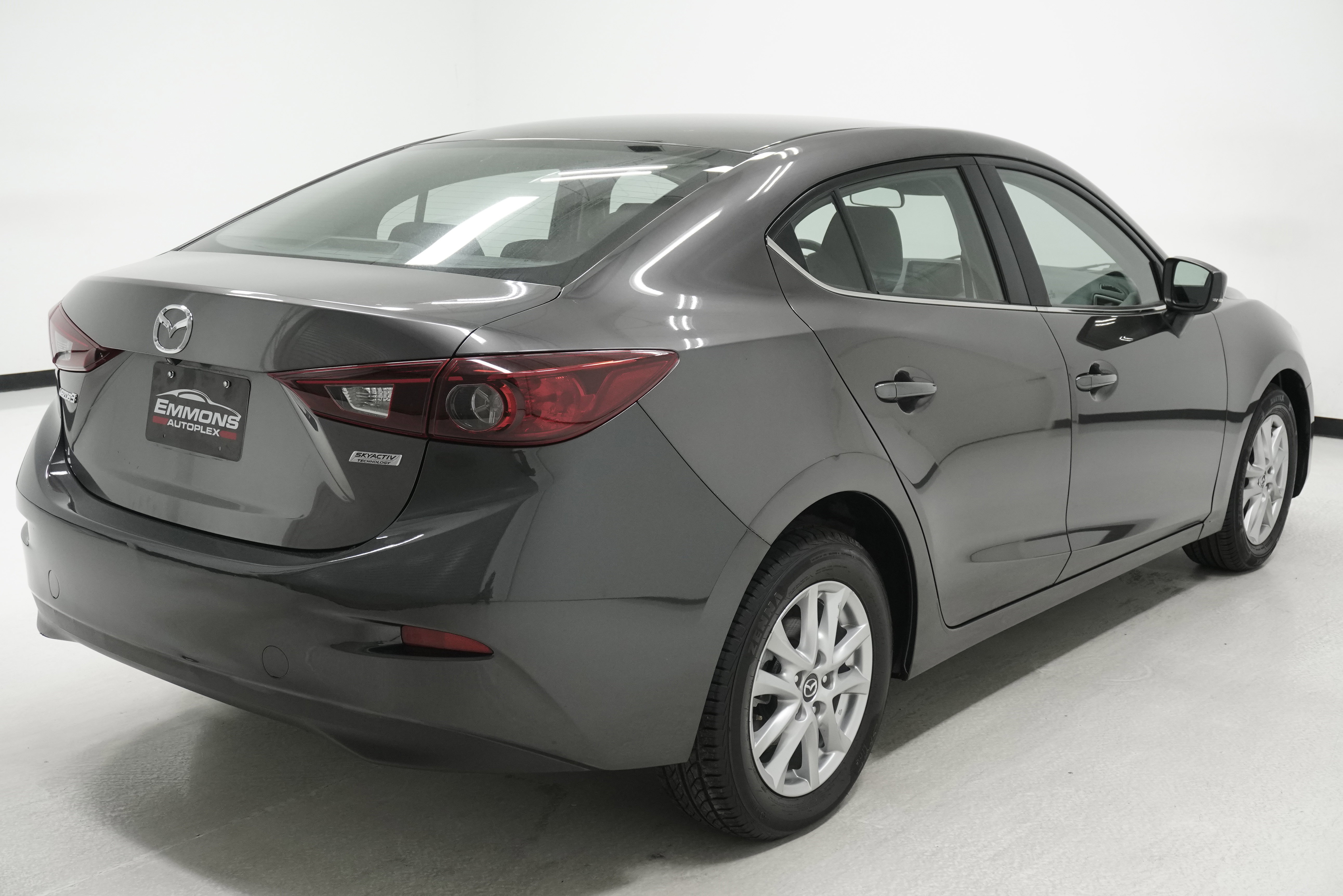 Used 2018 MAZDA MAZDA3 Sport w/ Preferred Equipment Package image 4