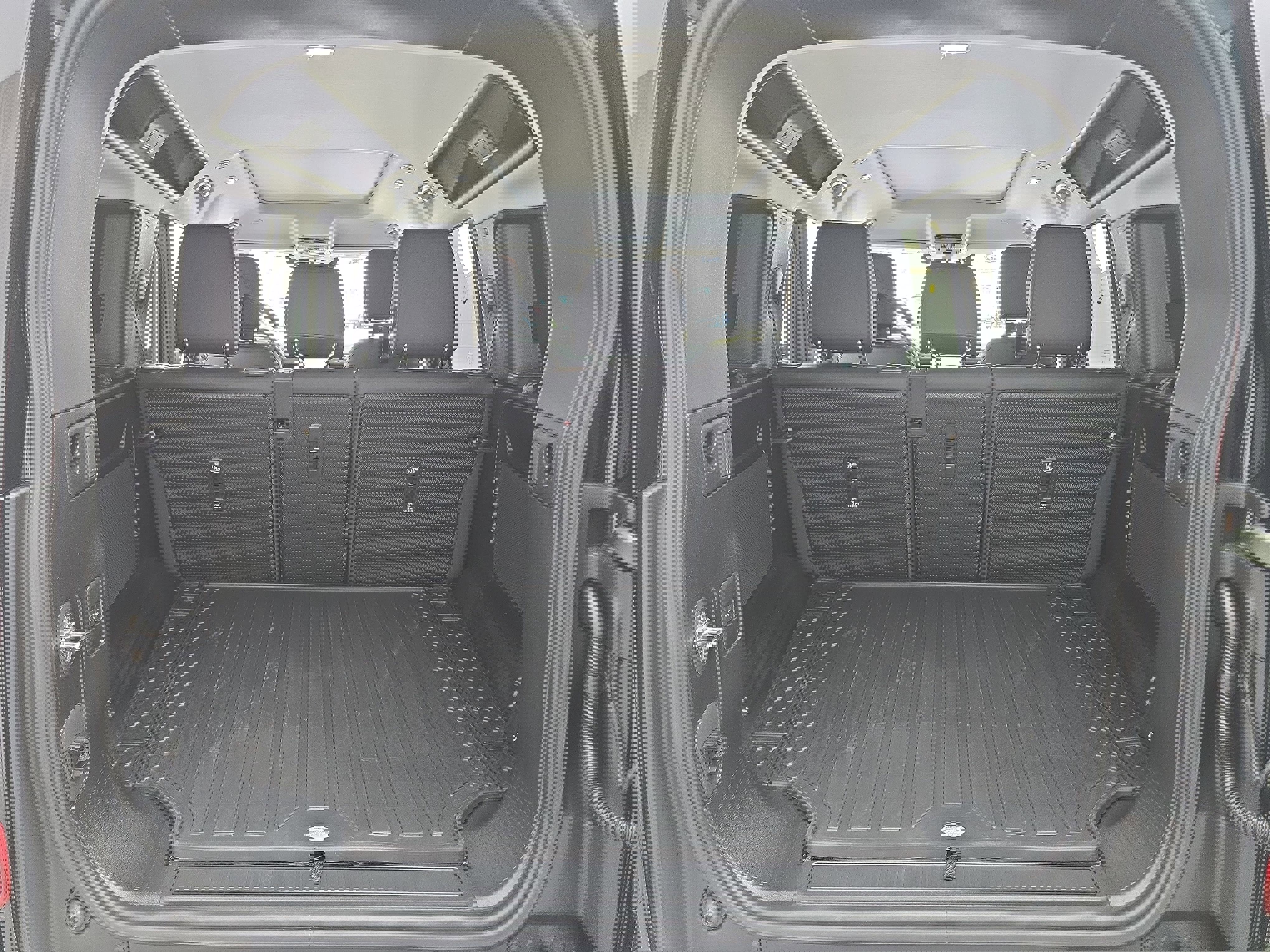 New 2025 Land Rover Defender 110 S image 12