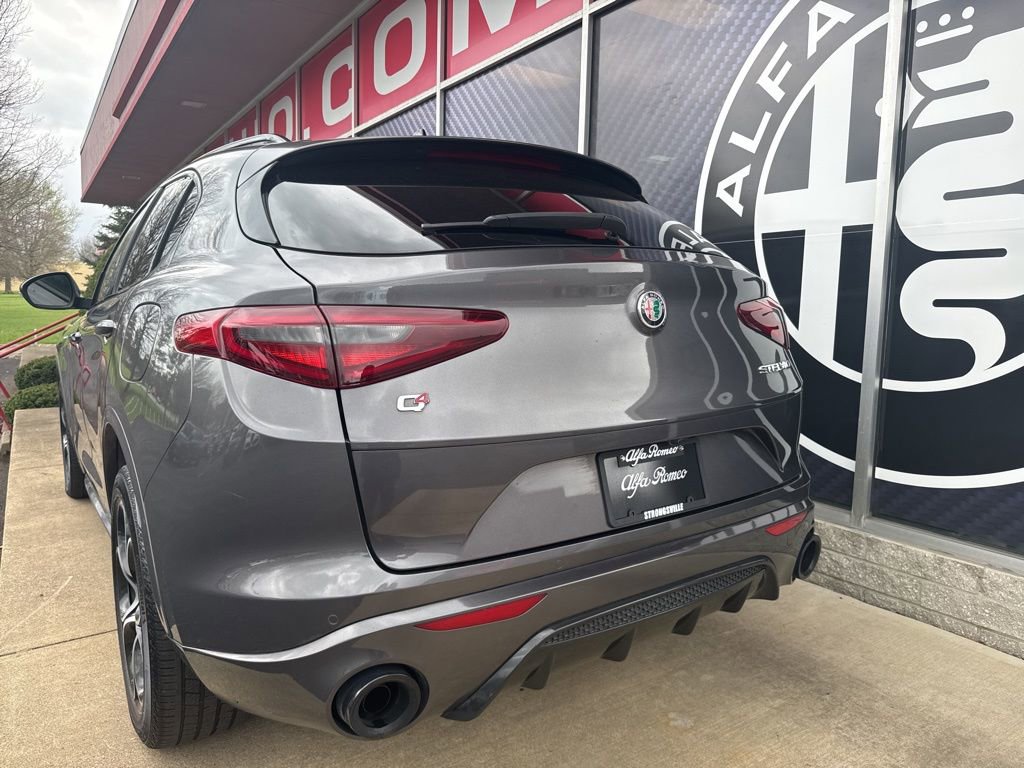 Used 2022 Alfa Romeo Stelvio Veloce image 12