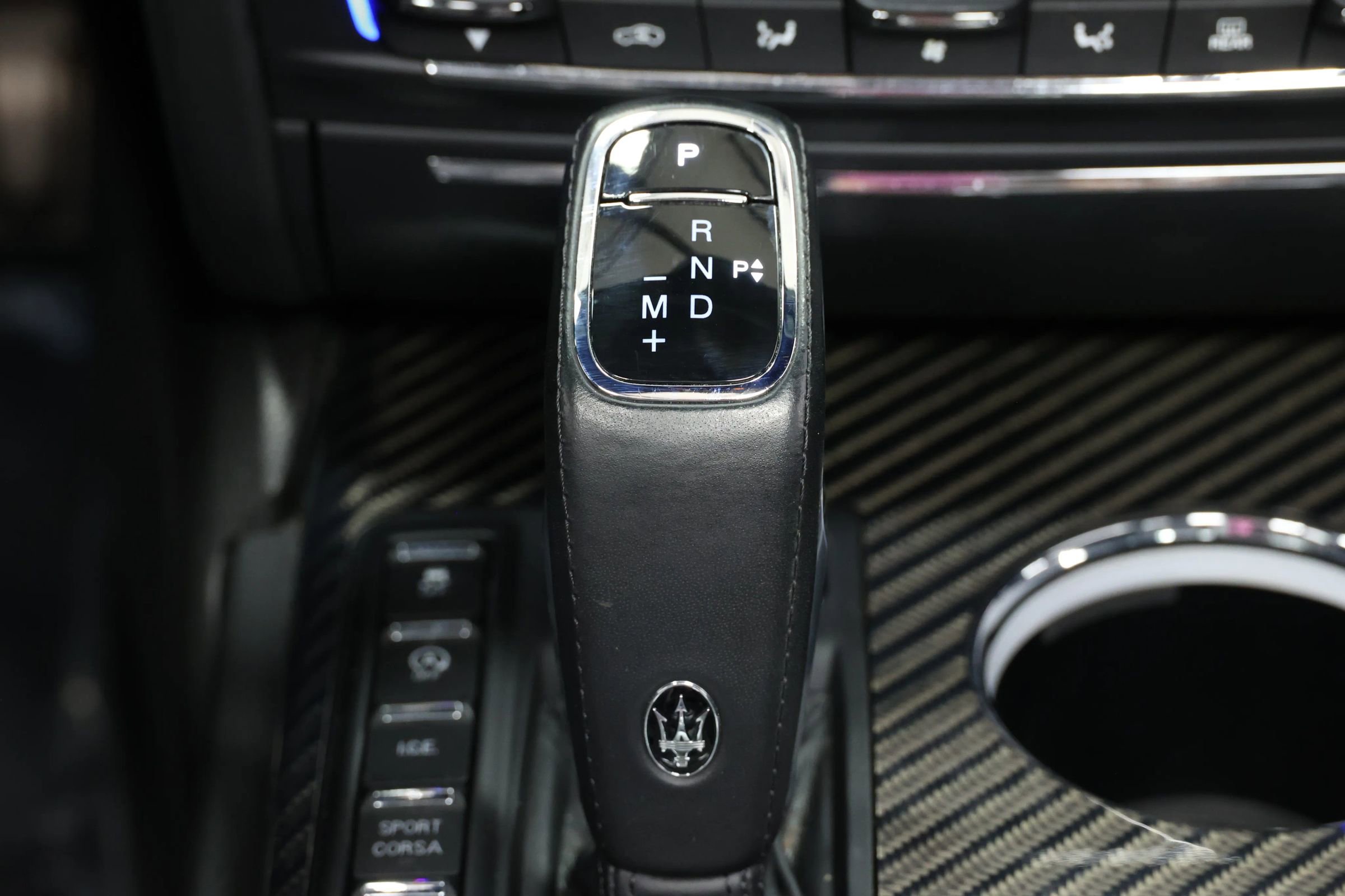 Used 2022 Maserati Quattroporte Trofeo image 40