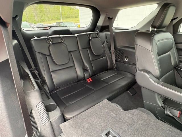 Used 2023 Ford Explorer XLT w/ Equipment Group 202A AWD/4WD image 32