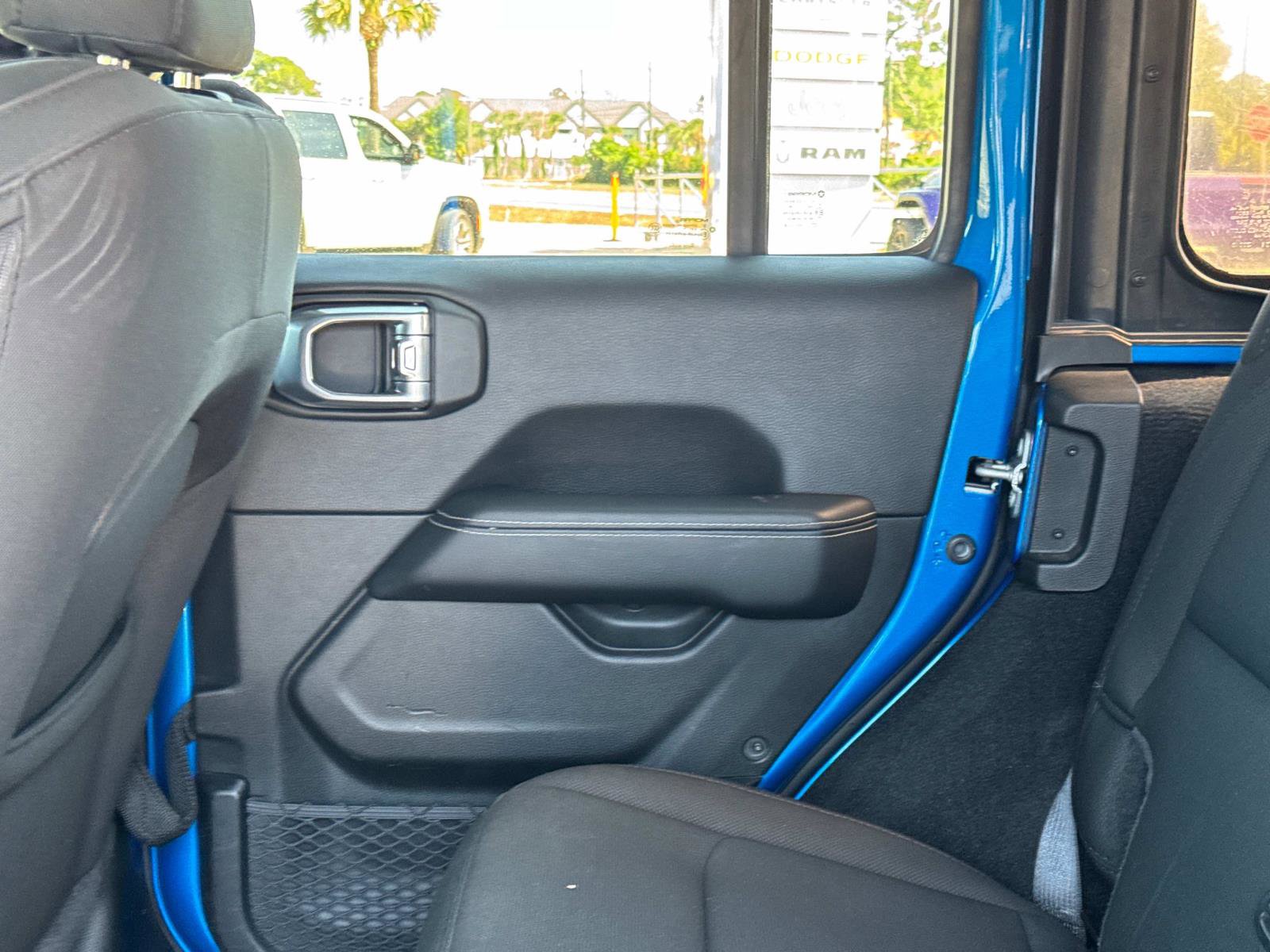 Used 2021 Jeep Wrangler Unlimited Sahara AWD/4WD image 14