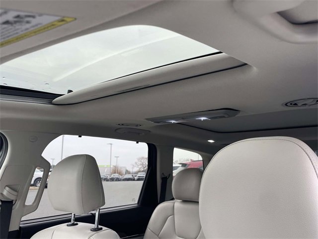 Used 2021 Kia Telluride SX w/ Nightfall Edition Package image 2