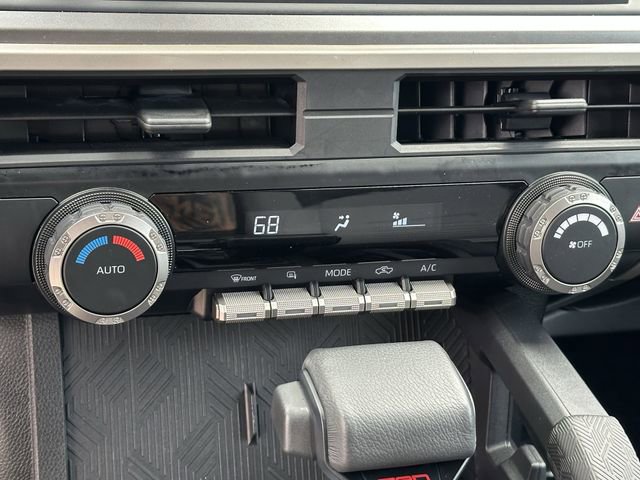 Certified 2024 Toyota Tacoma TRD Off-Road AWD/4WD image 19