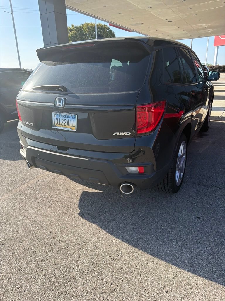Used 2025 Honda Passport EX-L image 8