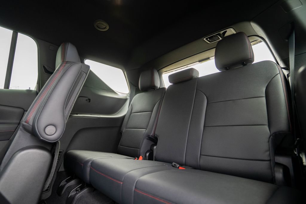 New 2026 Chevrolet Traverse RS image 35